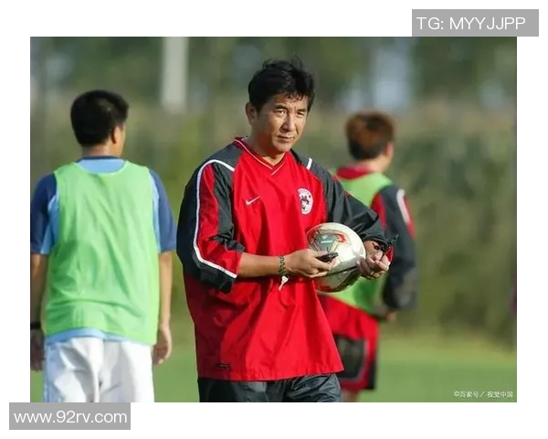 中国足球十大功勋球星盘点 揭示他们的辉煌成就与传奇故事