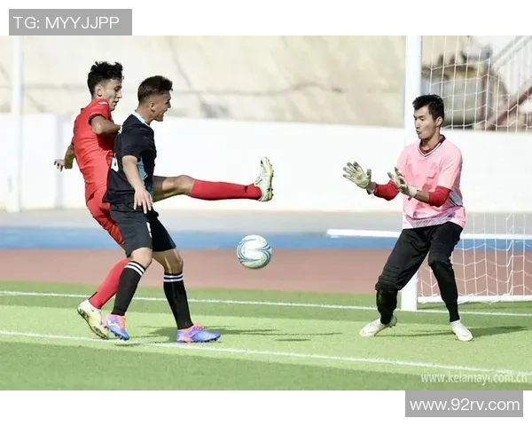 足坛魅力靓仔球星盘点青春风采与绿茵赛场的热血瞬间 足坛魅力靓仔球星盘点青春风采与绿茵赛场的热血瞬间